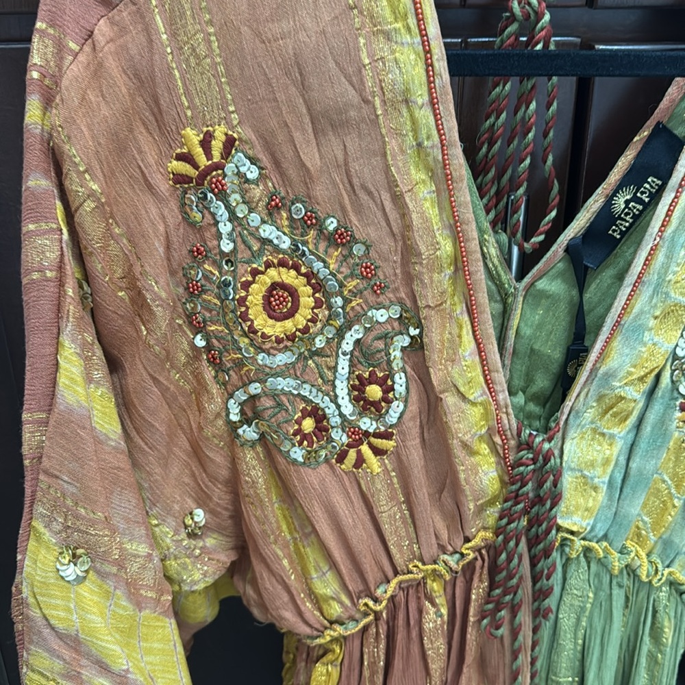 Embroider and beaded maxi dress - Picture 4 of 5